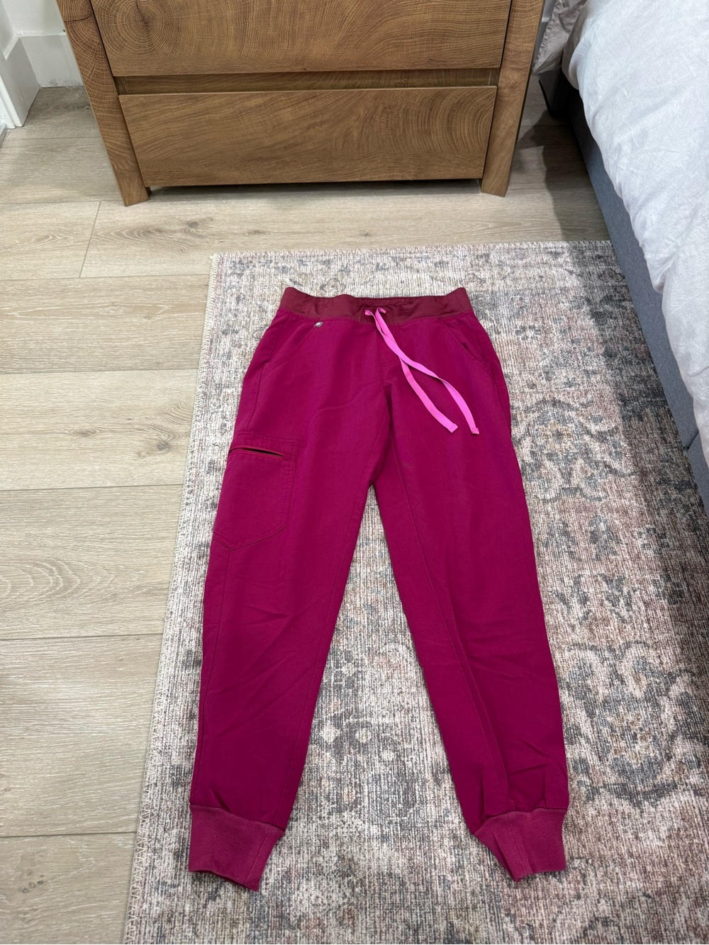 Figs XSP Jogger’s Dark Magenta